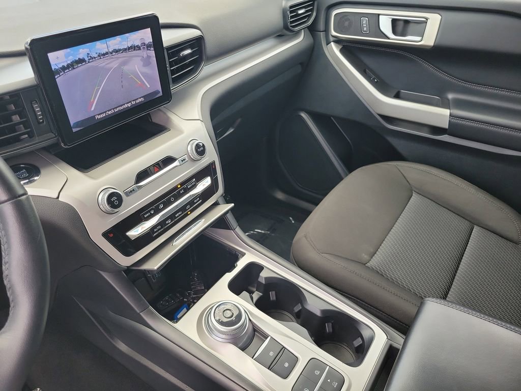 Used 2023 Ford Explorer XLT RWD image 31