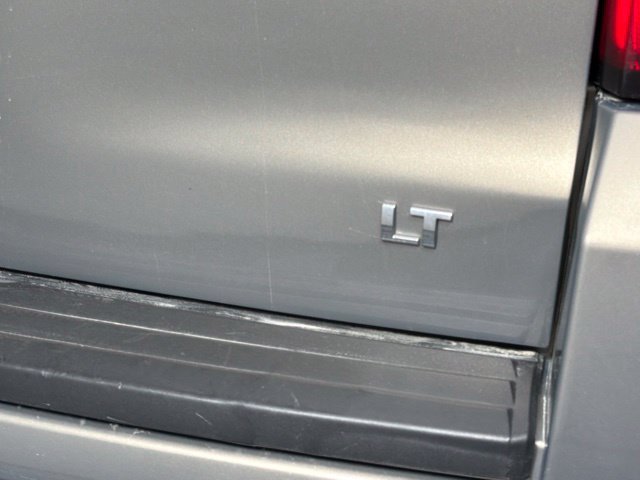 Used 2018 Chevrolet Suburban LT AWD/4WD image 41