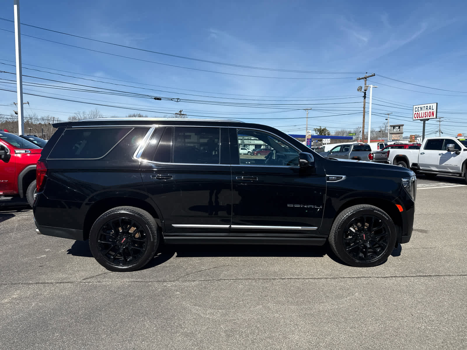 Used 2022 GMC Yukon Denali image 6