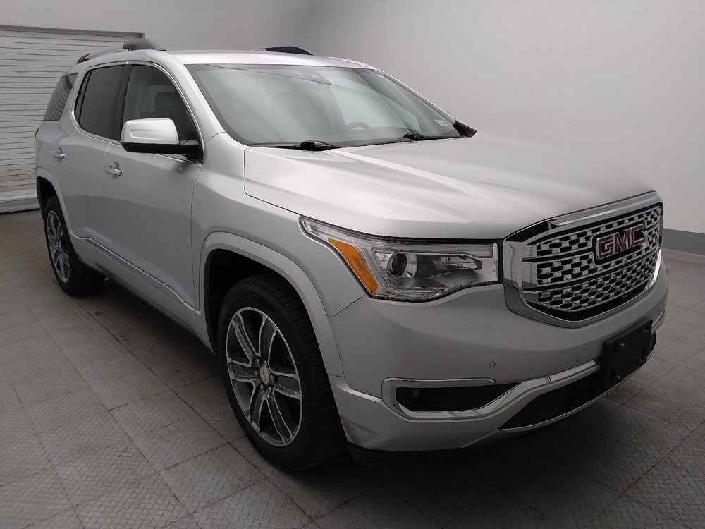 Used 2019 GMC Acadia Denali w/ Technology Package FWD image 13
