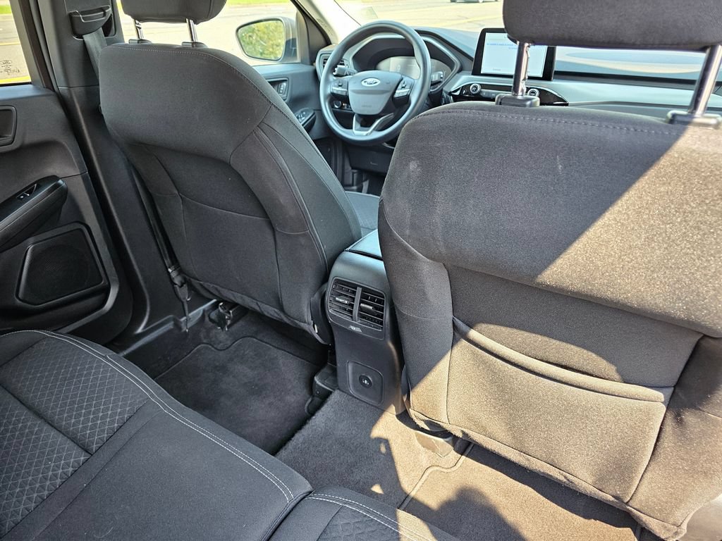 Used 2025 Ford Escape Active AWD/4WD image 16