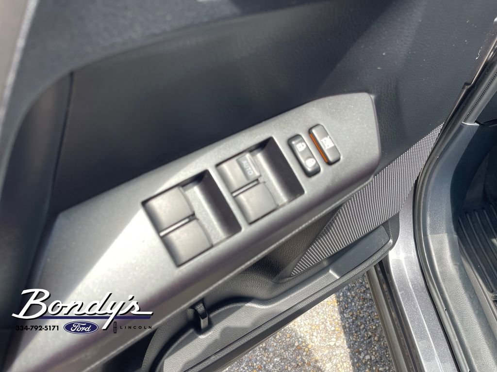 Used 2018 Toyota RAV4 XLE FWD image 8