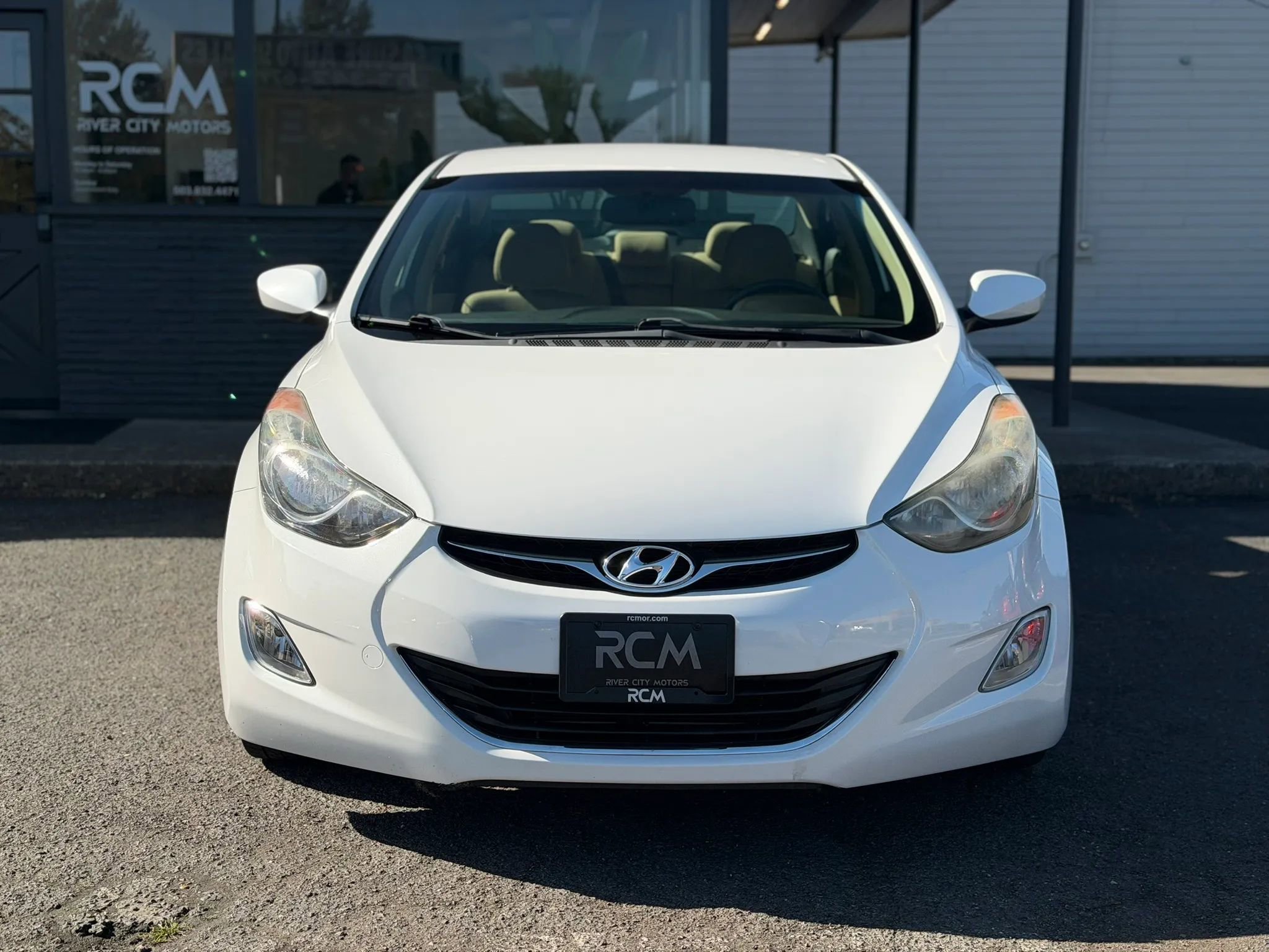 Used 2013 Hyundai Elantra GLS w/ Preferred Pkg FWD image 2