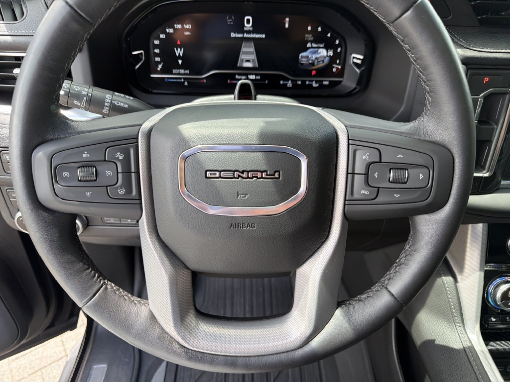 Certified 2024 GMC Yukon Denali w/ Advanced Technology Package AWD/4WD image 32