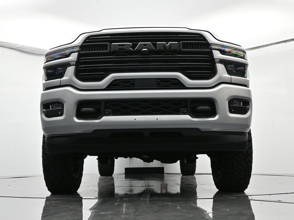 New 2026 RAM 2500 Laramie AWD/4WD image 19