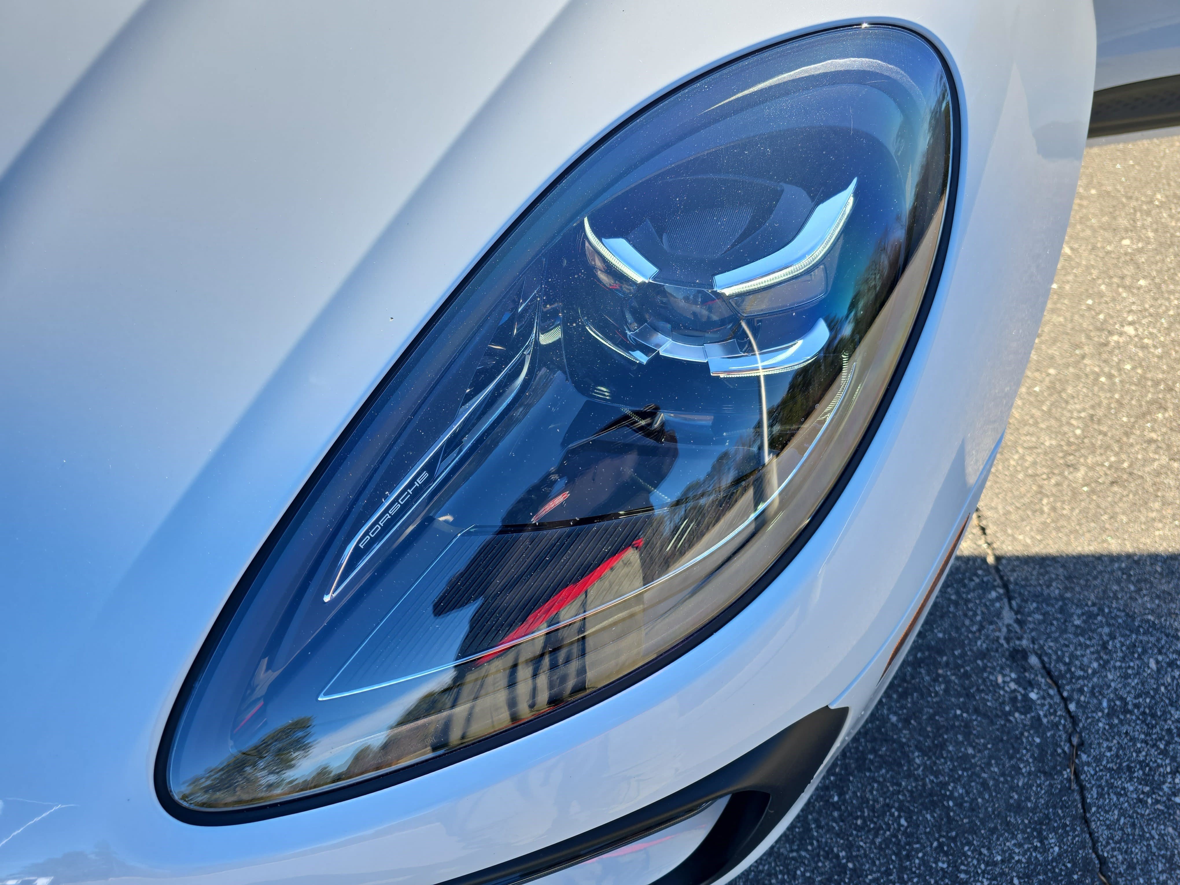 Used 2022 Porsche Macan Base image 30