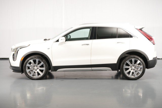 Used 2023 Cadillac XT4 Premium Luxury AWD/4WD image 2