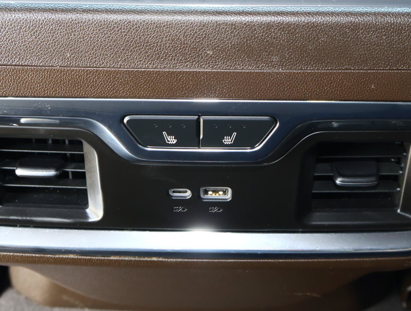 Used 2024 Chevrolet Silverado 1500 LTZ AWD/4WD image 15