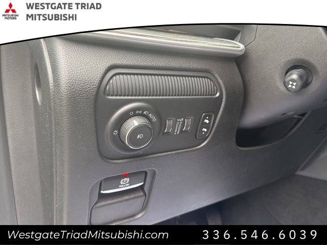 Used 2024 Jeep Wagoneer L Series II w/ Flexible Seating Group image 15