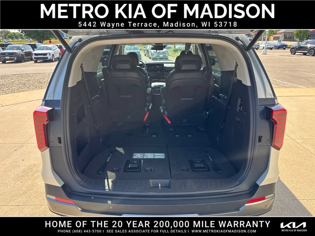 Used 2025 Kia Carnival SX Prestige FWD image 33