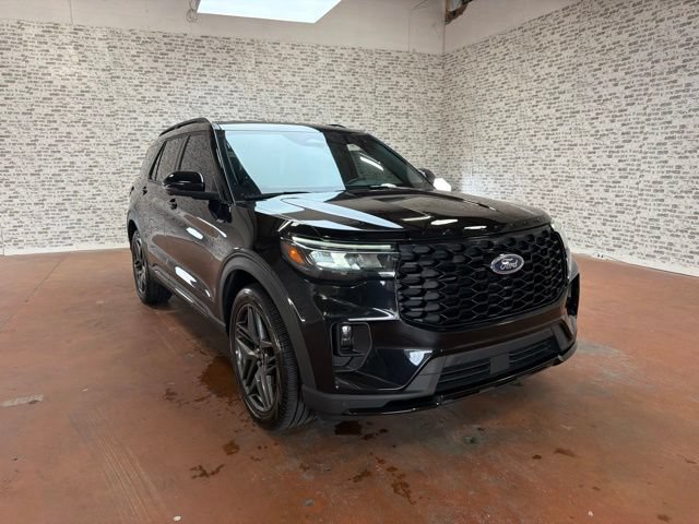 Used 2025 Ford Explorer ST-Line w/ Premium Package