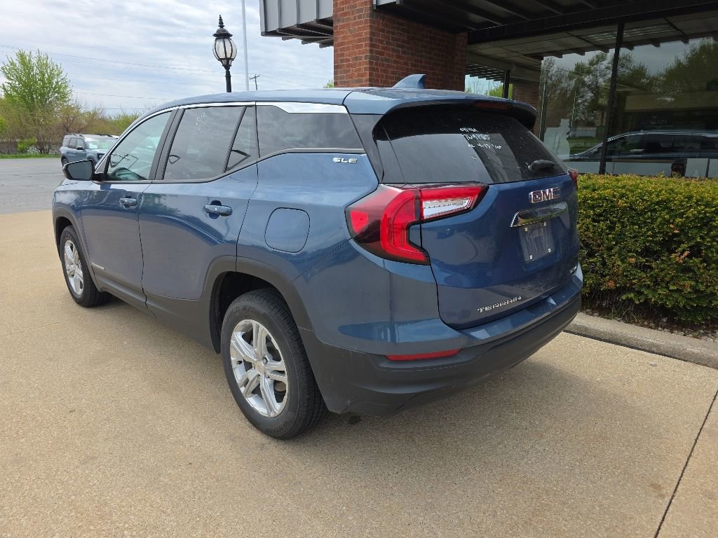 Used 2024 GMC Terrain SLE AWD/4WD image 5