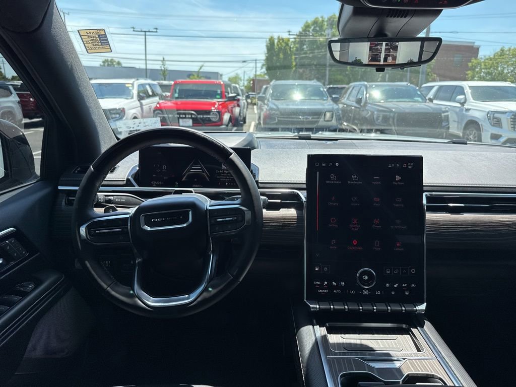 Used 2025 GMC Sierra EV Denali AWD/4WD image 17