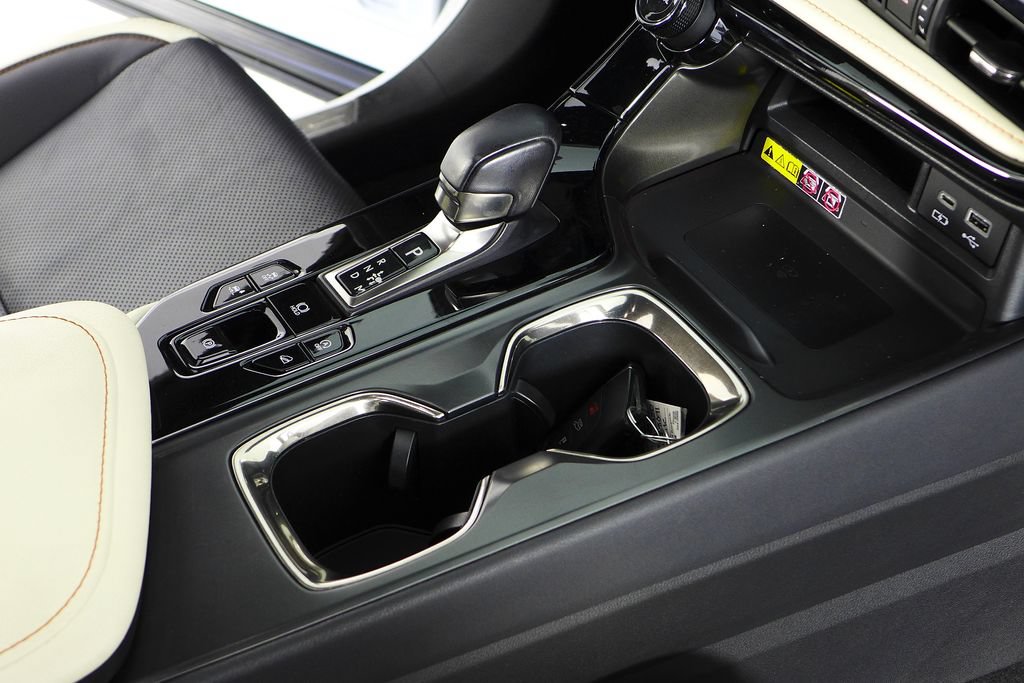 Used 2022 Lexus NX 350 AWD w/ Vision Package image 15