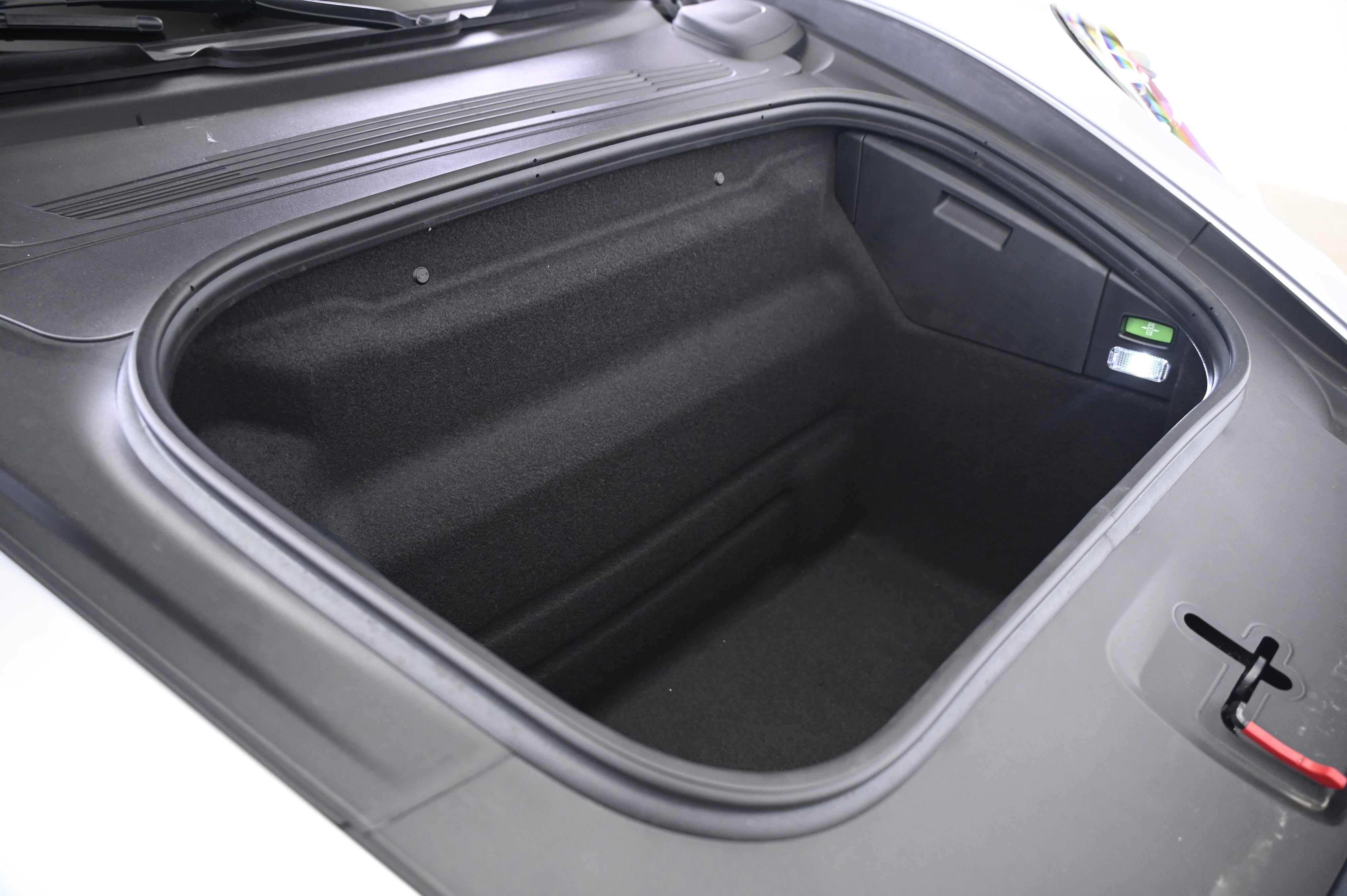 Certified 2025 Porsche 911 Carrera S image 15