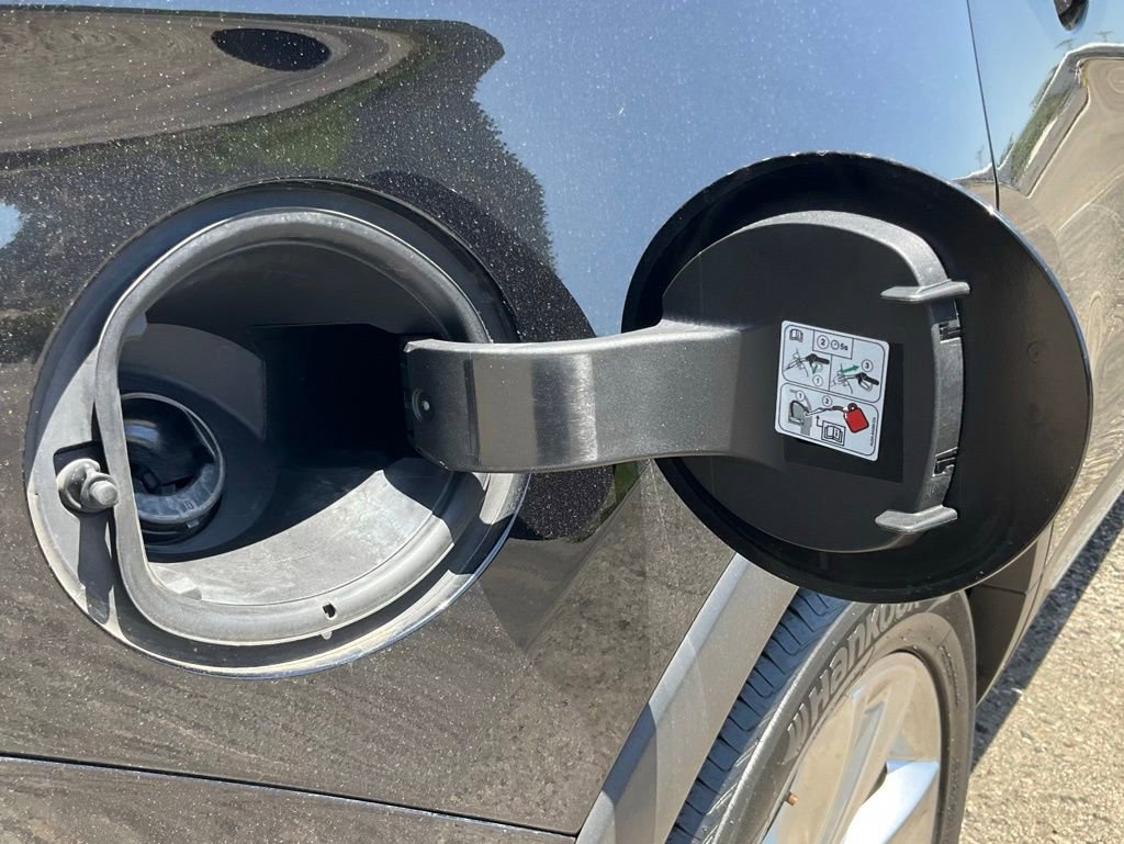Used 2019 Ford Explorer Limited w/ Class III Trailer Tow Package FWD image 13