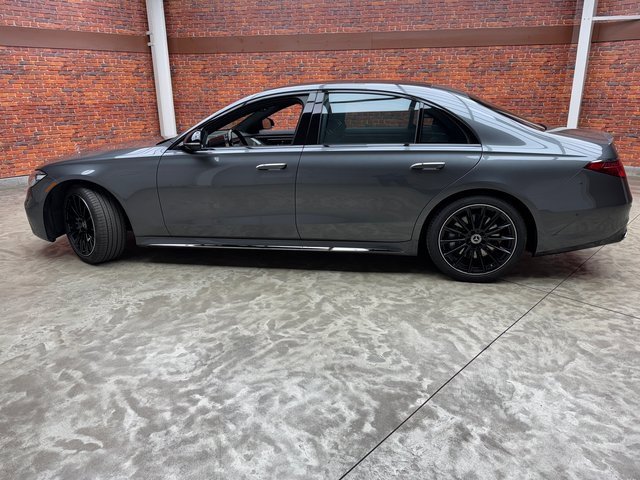 Used 2025 Mercedes-Benz S 580 4MATIC Sedan image 2