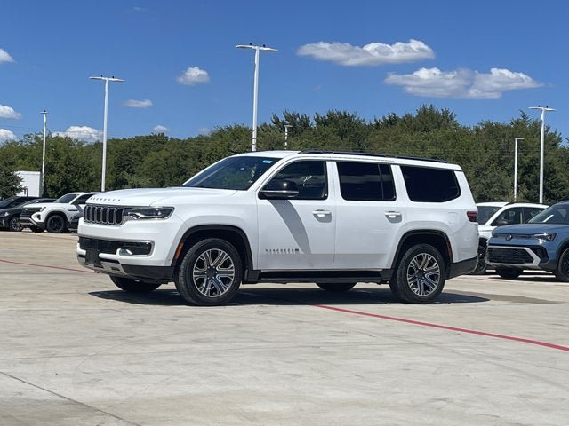 Used 2024 Jeep Wagoneer Series II w/ Flexible Seating Group RWD image 3