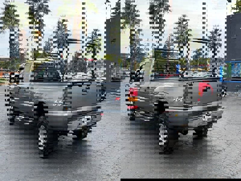 Used 2007 Chevrolet Silverado 3500 LT w/ Heavy-Duty Power Package image 5