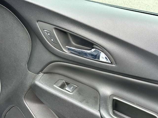 Used 2022 Chevrolet Equinox LT AWD/4WD image 9