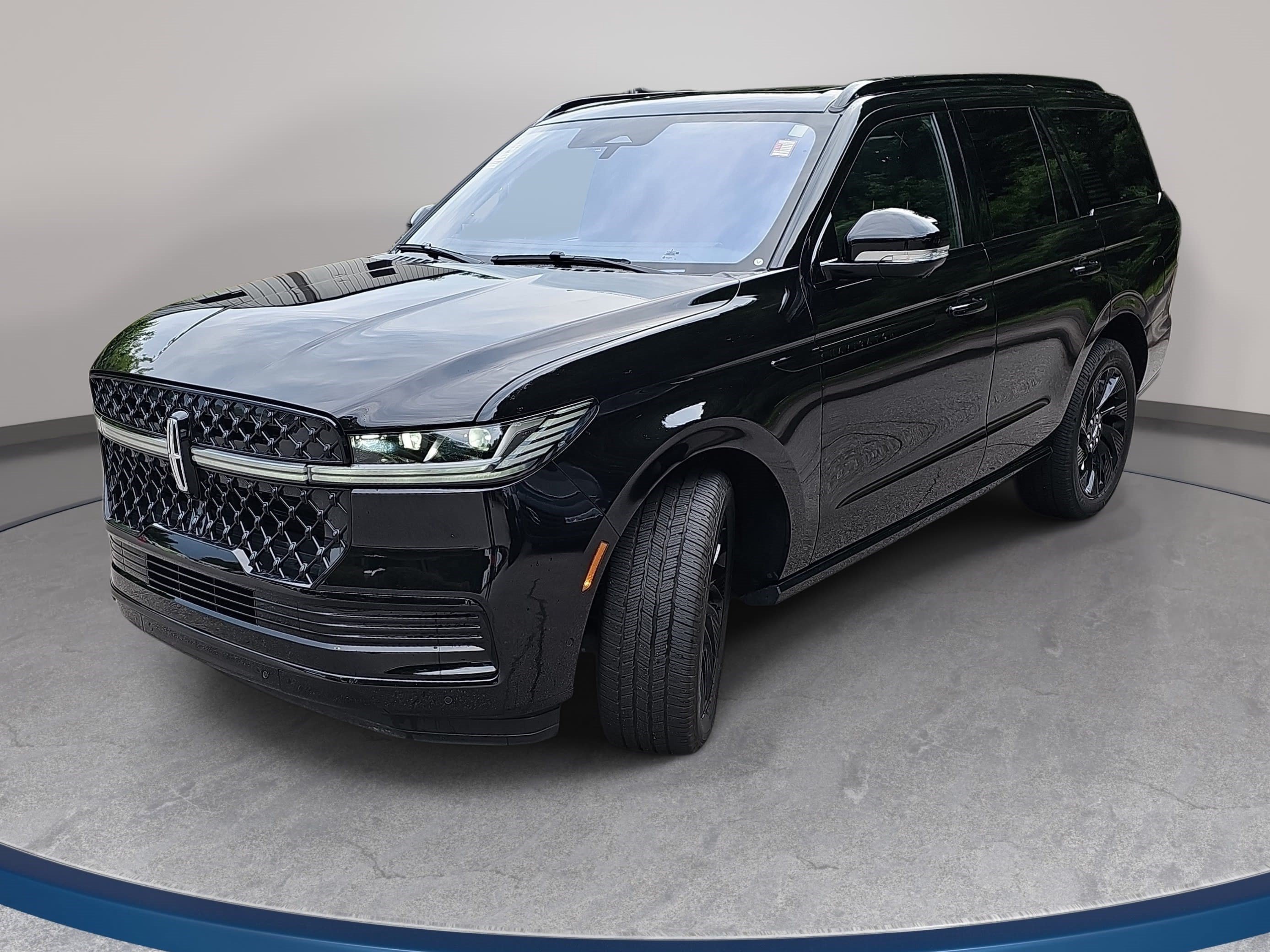 Used 2025 Lincoln Navigator Reserve w/ Jet Appearance Package