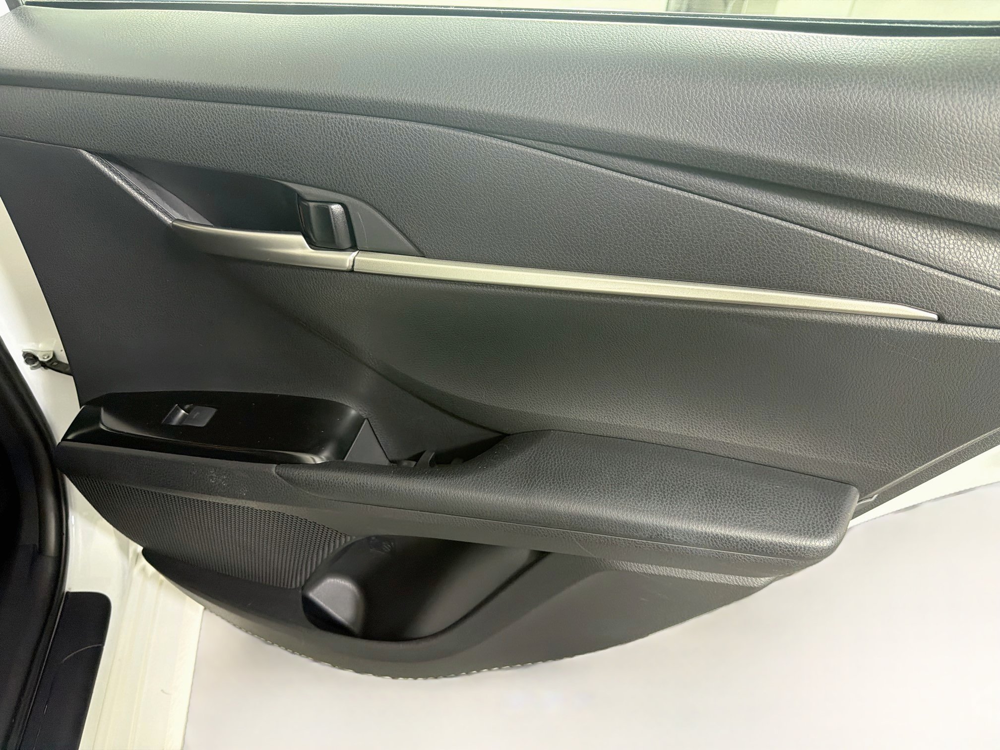 Used 2025 Toyota Camry LE FWD image 28