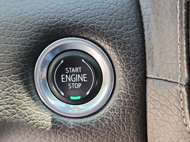 Certified 2022 GMC Yukon Denali RWD image 32