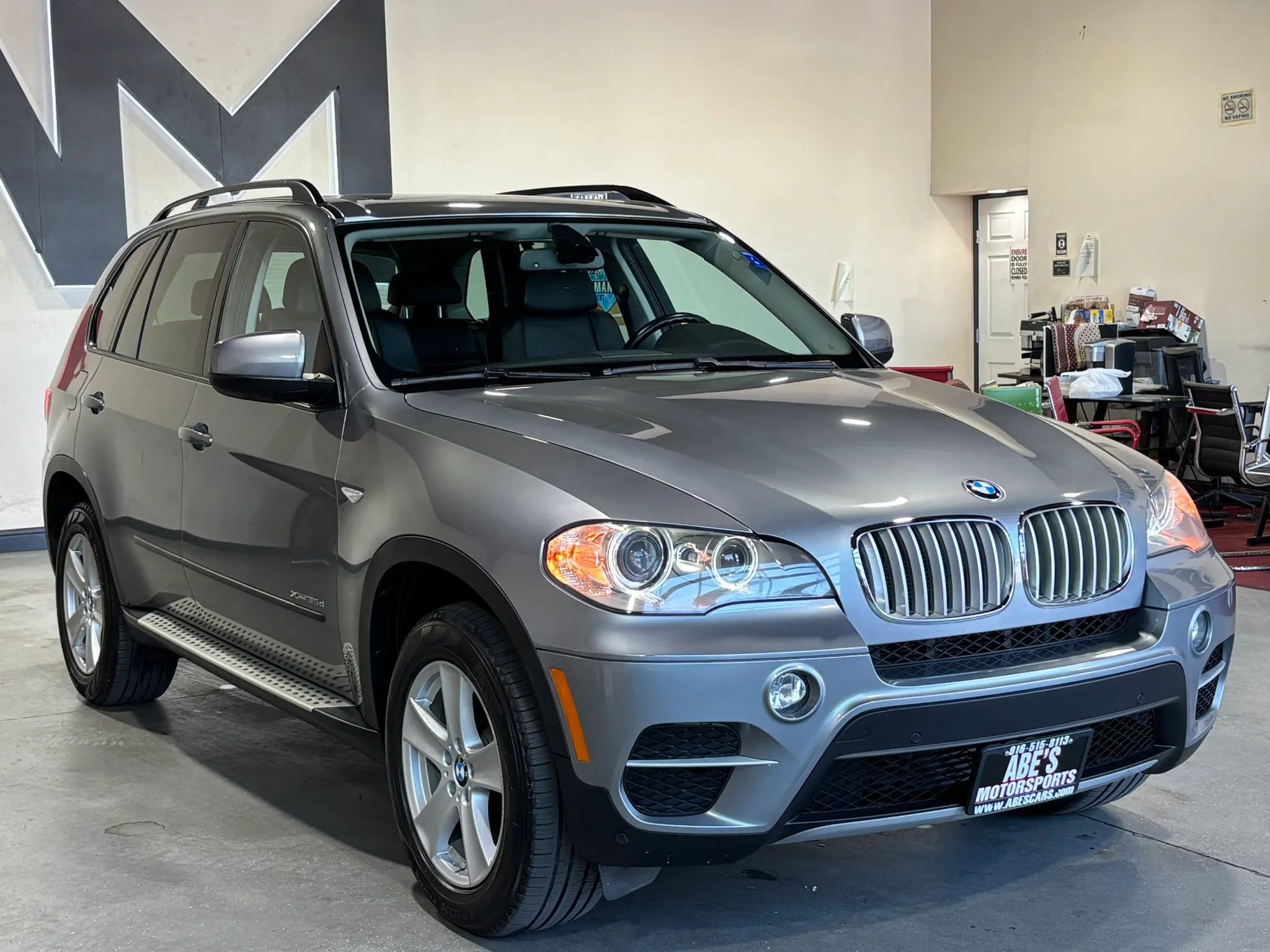 Used 2012 BMW X5 xDrive35d image 2