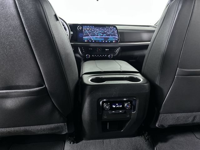 Used 2025 Chevrolet Suburban LT AWD/4WD image 22