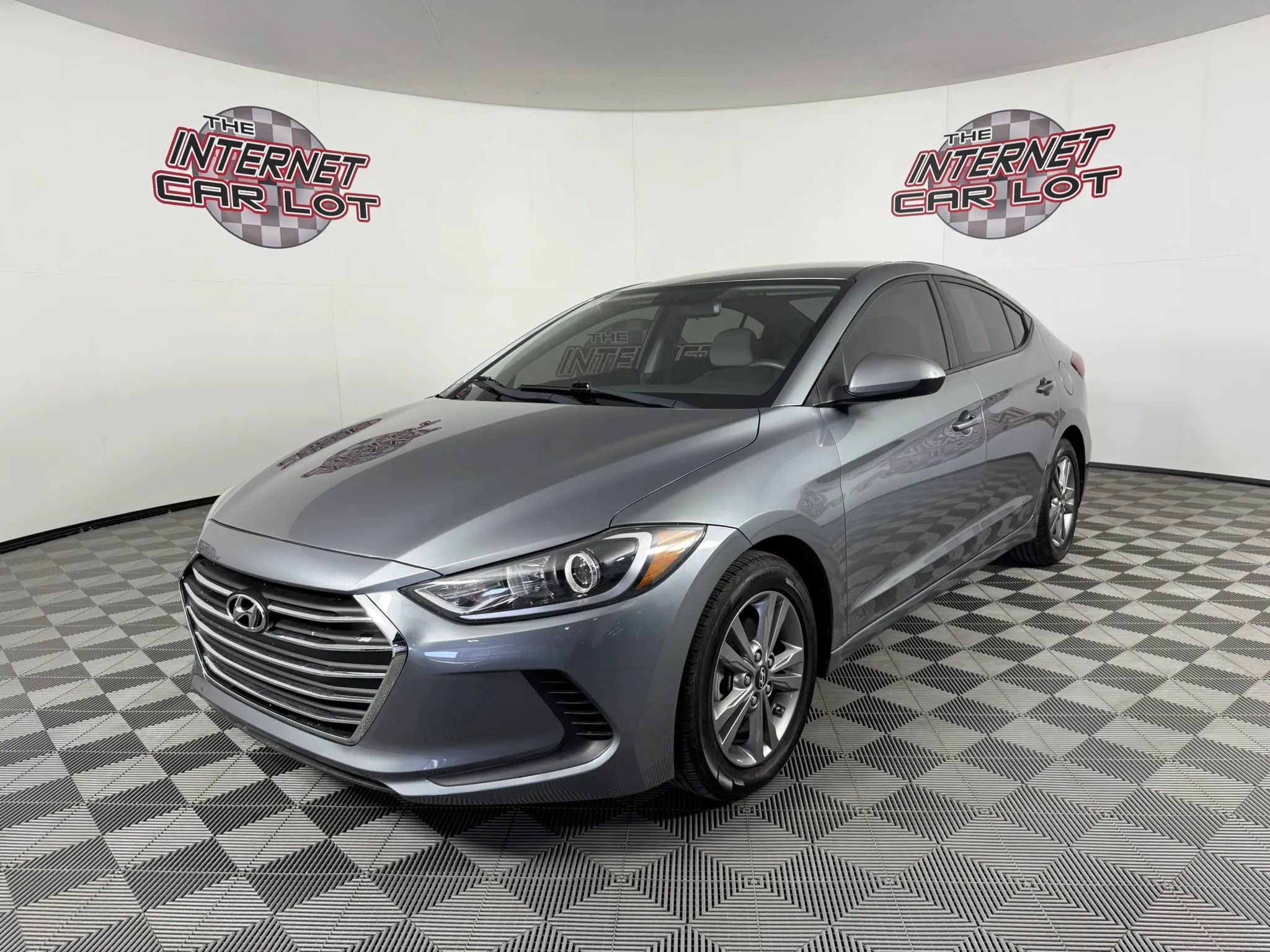 Used 2018 Hyundai Elantra SEL w/ Cargo Package FWD image 3