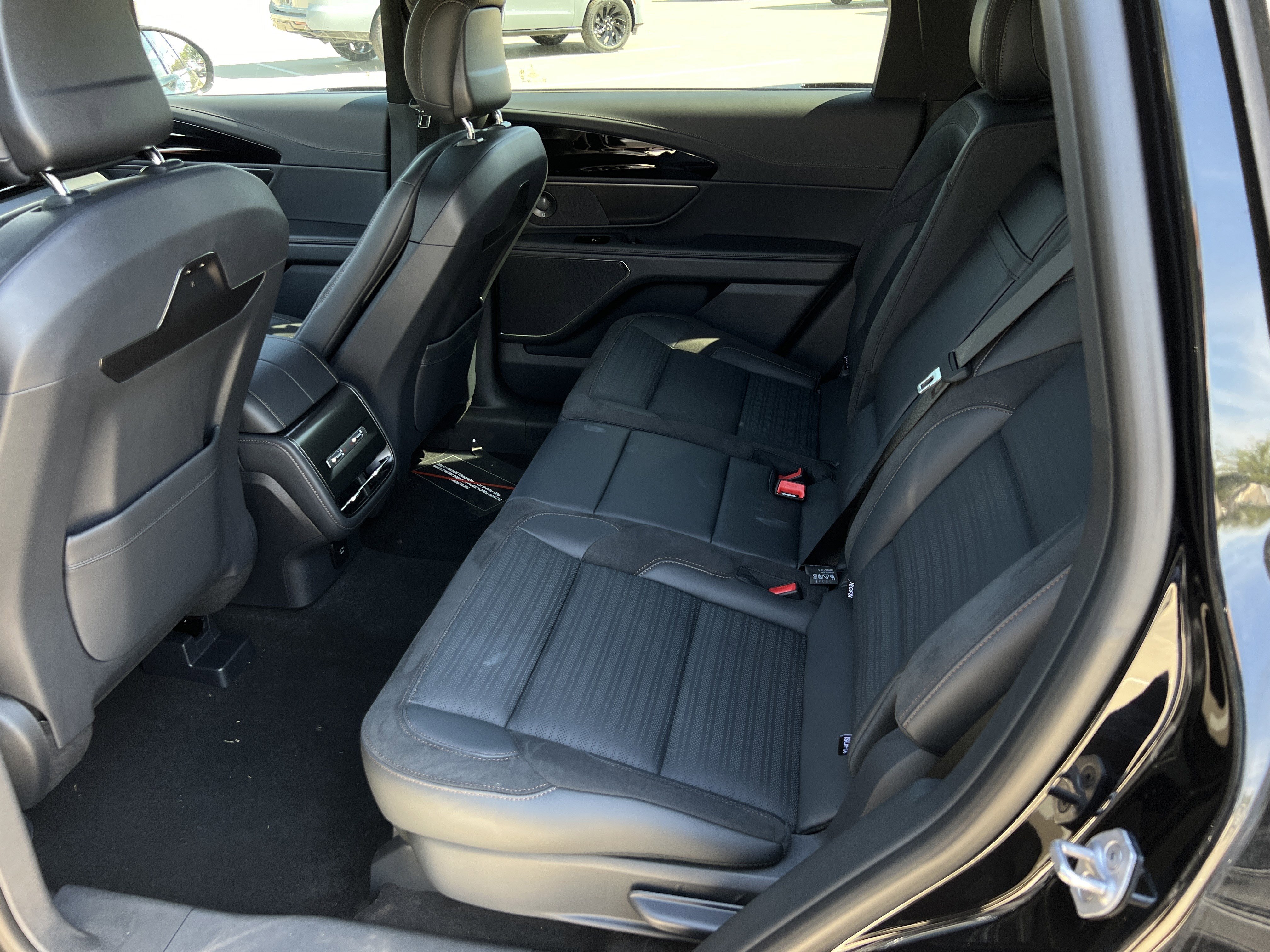 New 2025 Lincoln Nautilus Reserve w/ Jet Appearance Package image 27