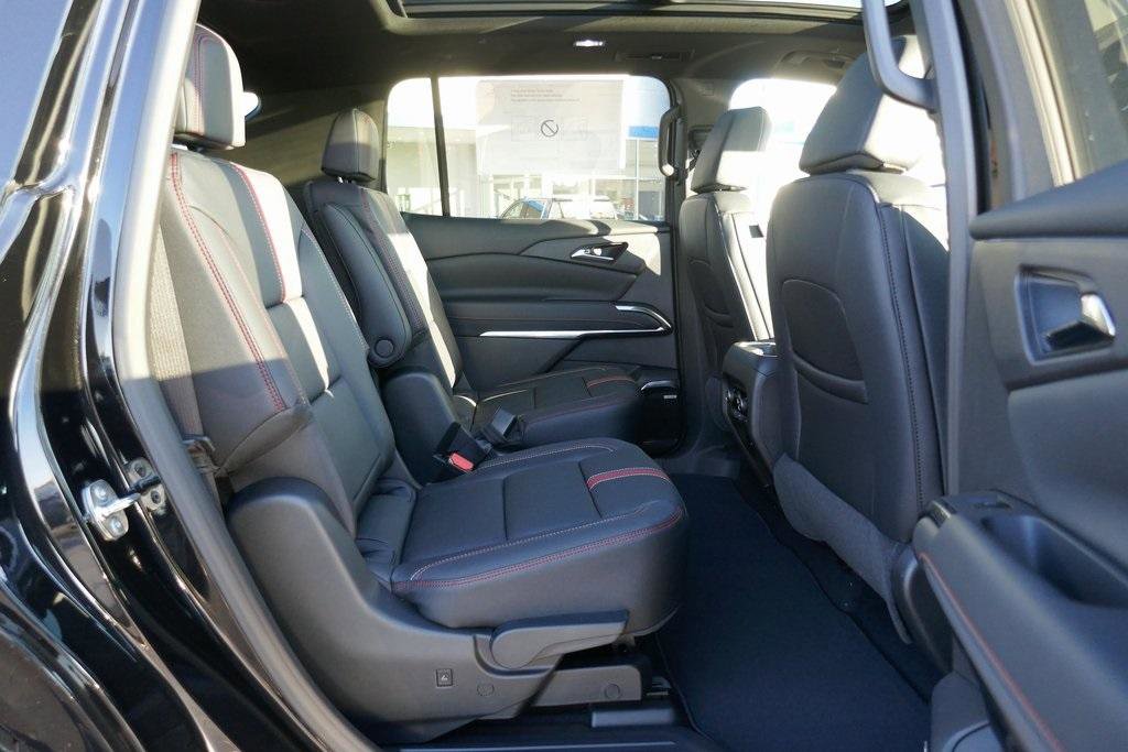 New 2026 Chevrolet Traverse RS image 12