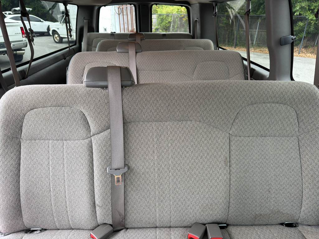 Used 2025 Chevrolet Express 3500 LT w/ LT Preferred Equipment Group RWD image 24