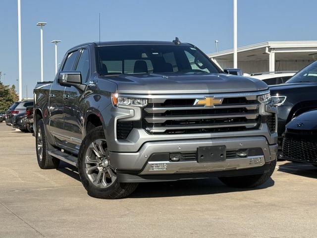 Used 2024 Chevrolet Silverado 1500 High Country AWD/4WD image 2