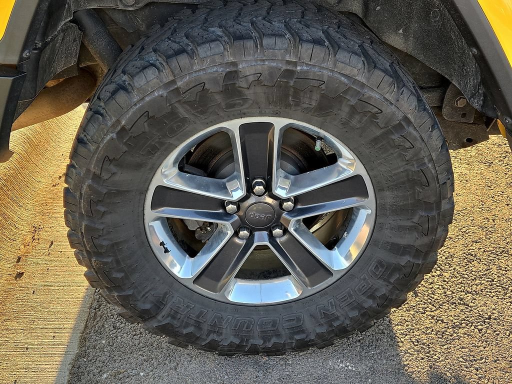 Used 2020 Jeep Wrangler Unlimited Sahara AWD/4WD image 5