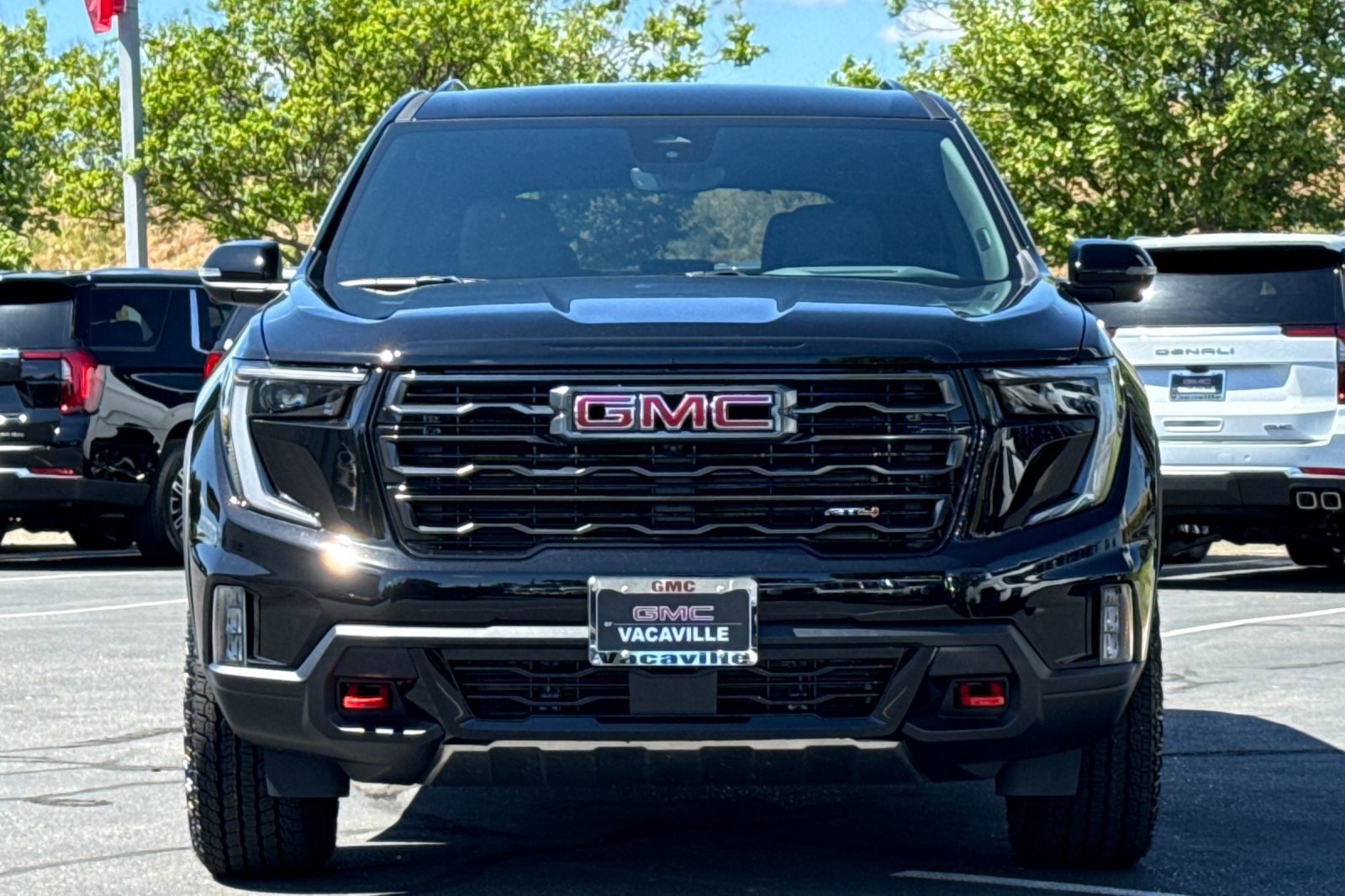 New 2026 GMC Acadia AT4 w/ LPO, Floor Liner Package AWD/4WD image 10