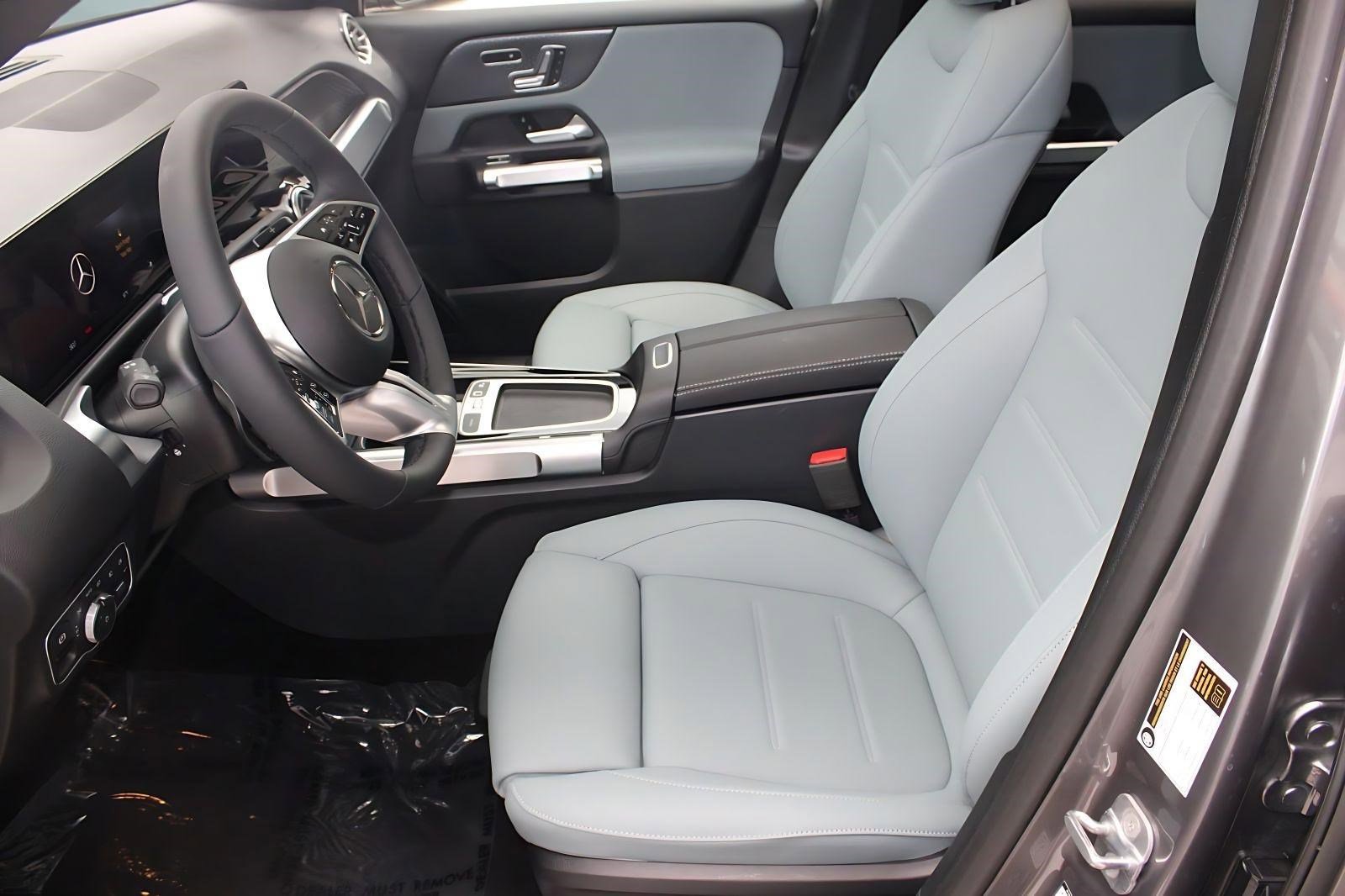 New 2026 Mercedes-Benz GLB 250 image 5