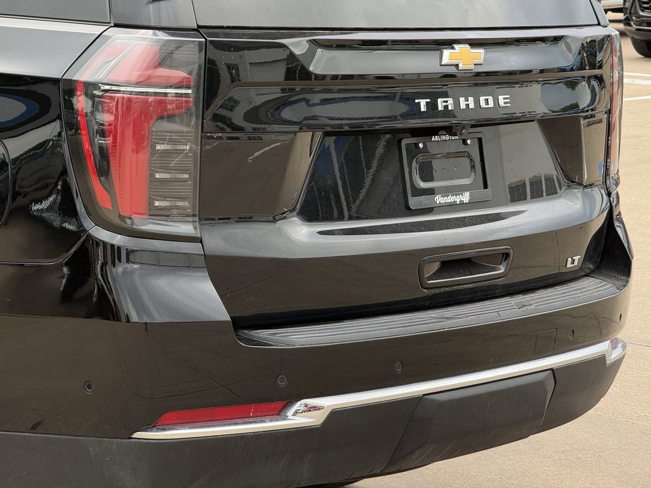 Certified 2025 Chevrolet Tahoe LT AWD/4WD image 6