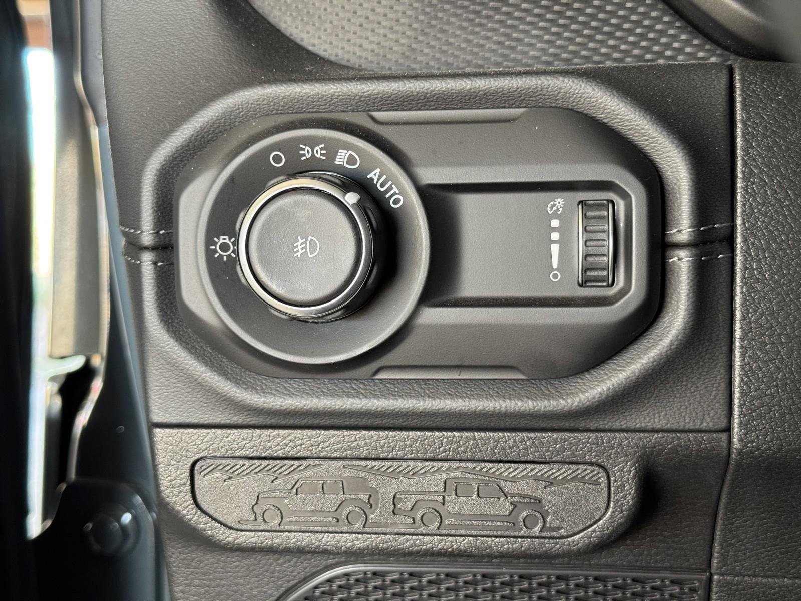 Used 2024 Jeep Wrangler Rubicon w/ XTREMEE 35" Tire Package image 19