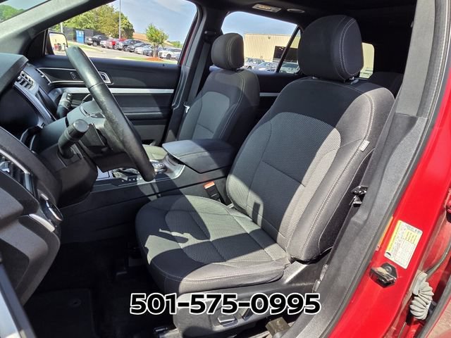 Used 2017 Ford Explorer XLT w/ Equipment Group 201A AWD/4WD image 7