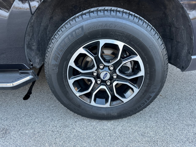 Used 2023 Ford Expedition Max XLT image 13