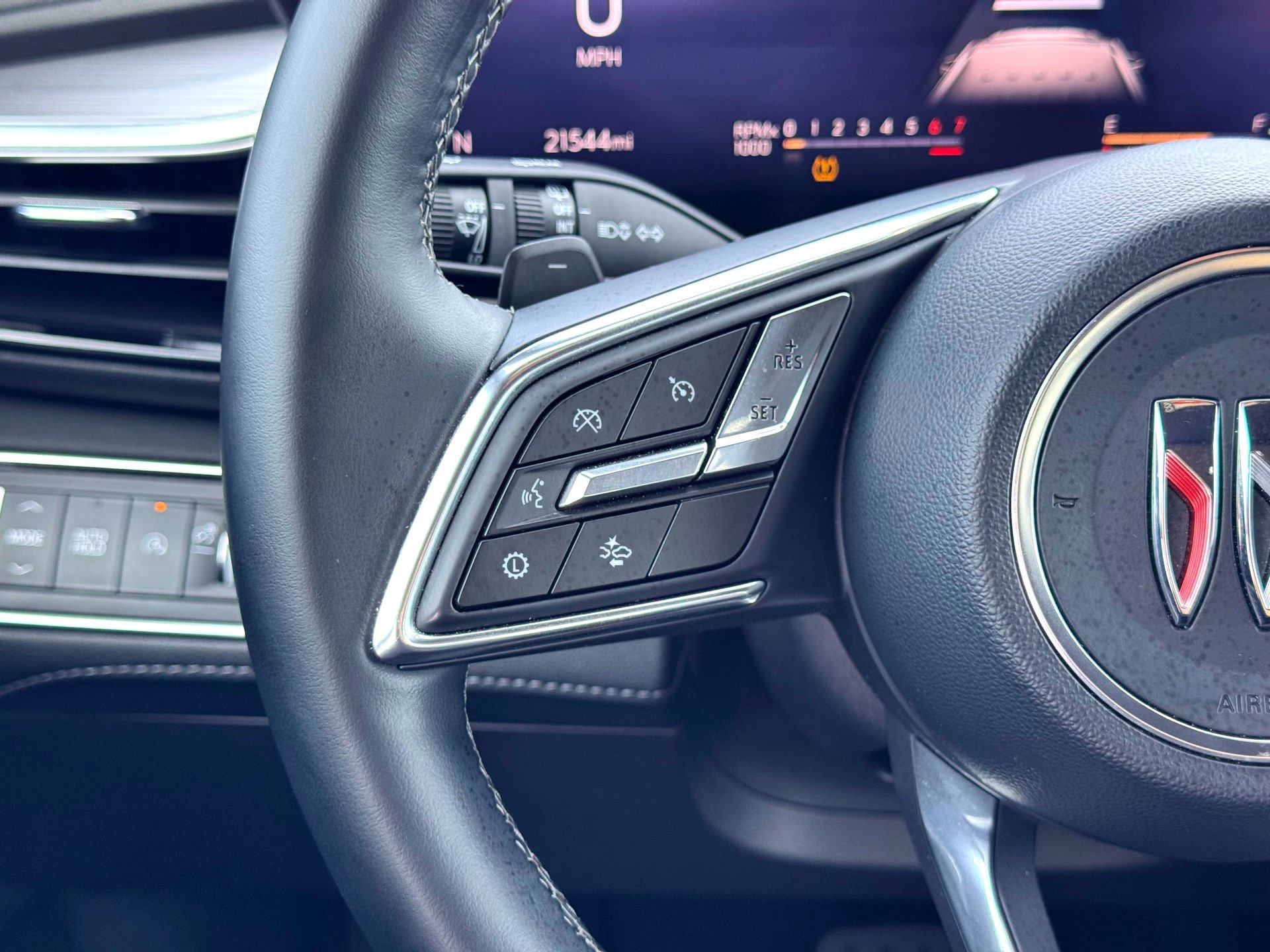 Used 2025 Buick Enclave Preferred image 25