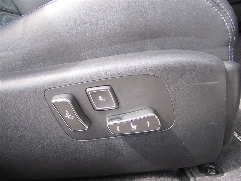 Used 2013 Lexus LS 460 AWD w/ F-Sport Pkg image 32