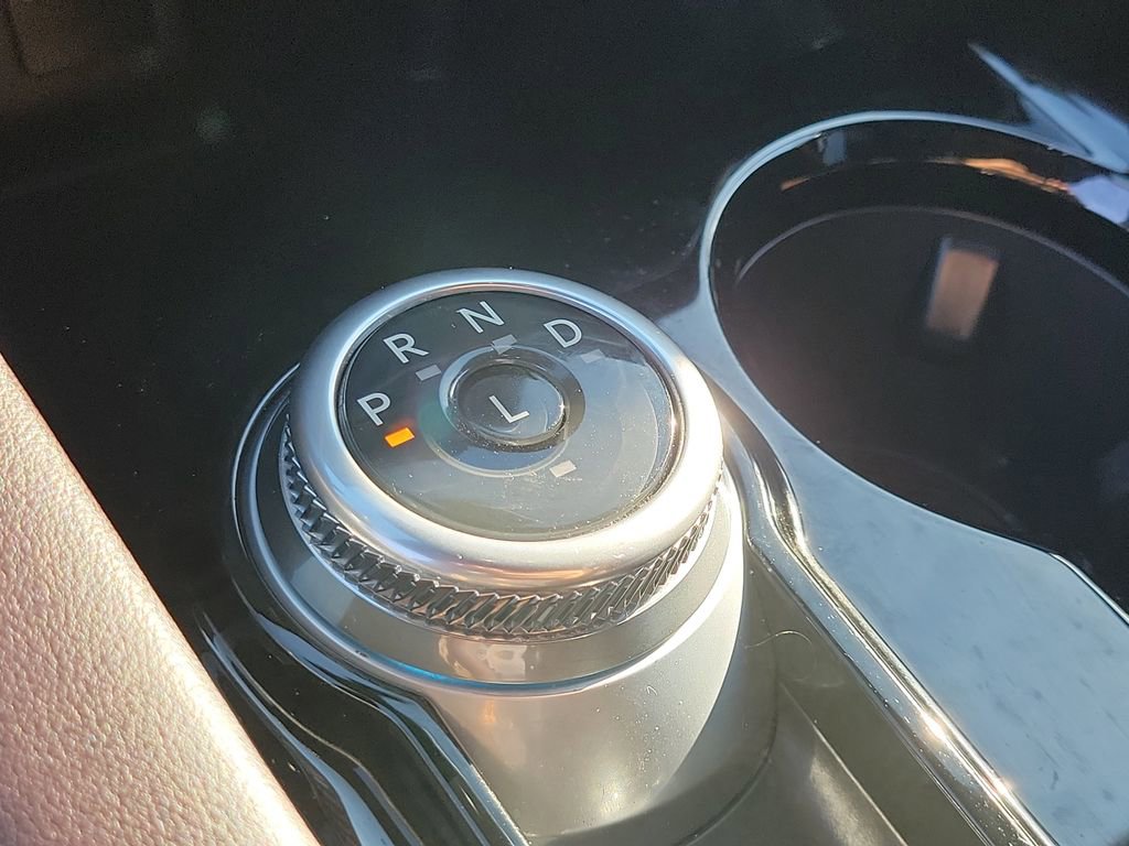 Used 2025 Ford Explorer Platinum image 27