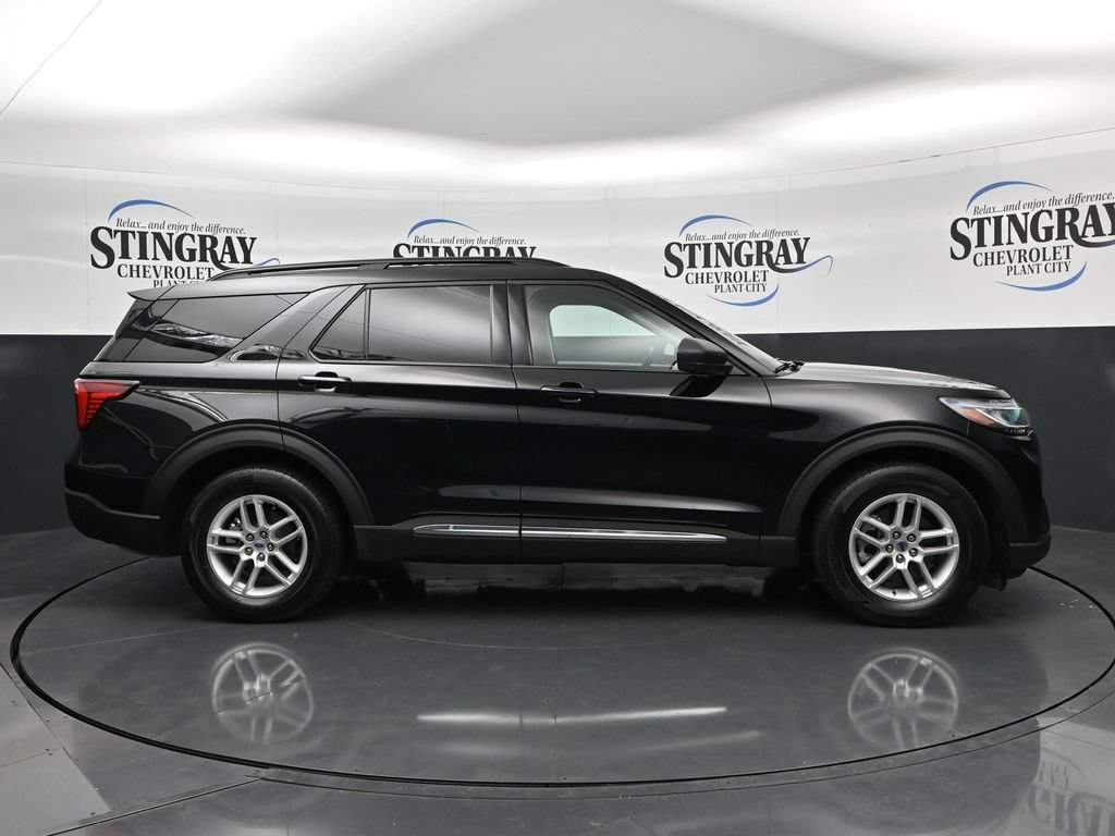 Used 2025 Ford Explorer Active RWD image 8