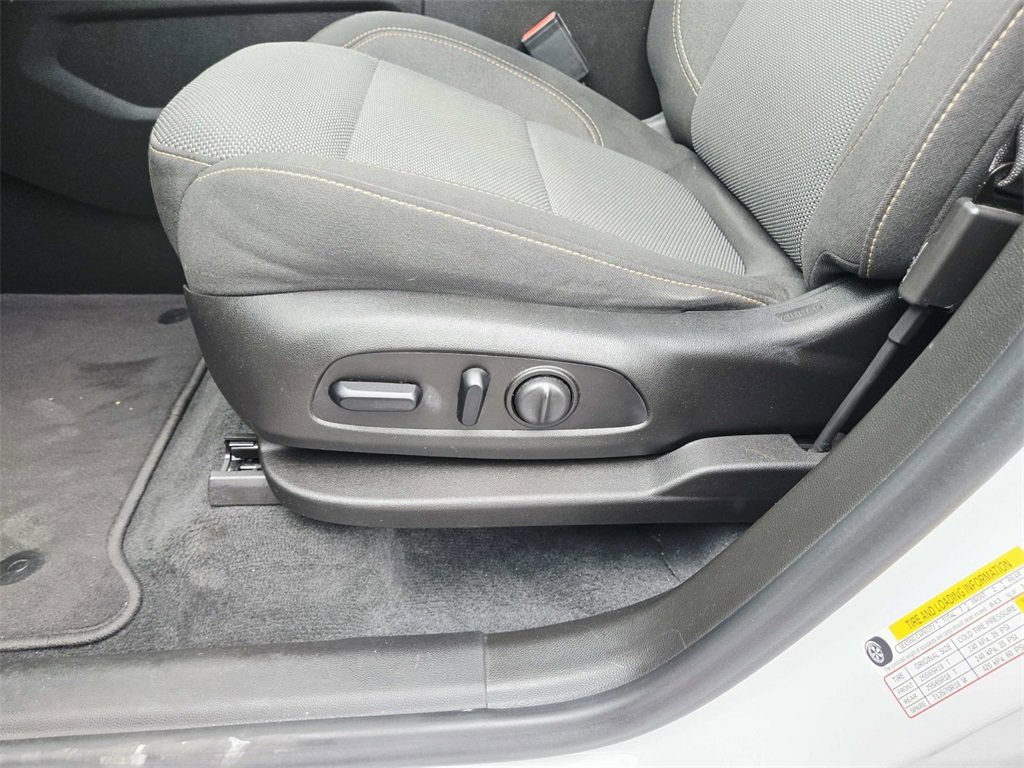 Used 2021 Chevrolet Traverse LT image 36