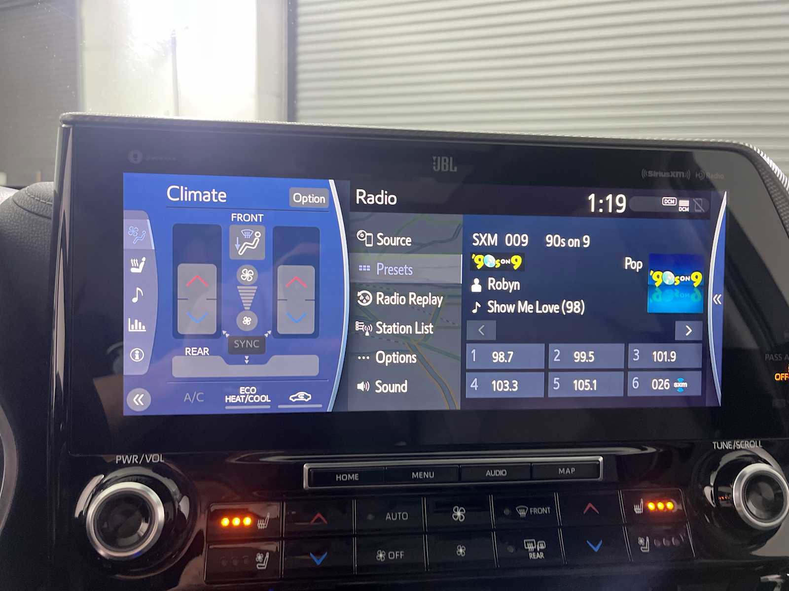 Used 2020 Toyota Highlander Platinum AWD/4WD image 23