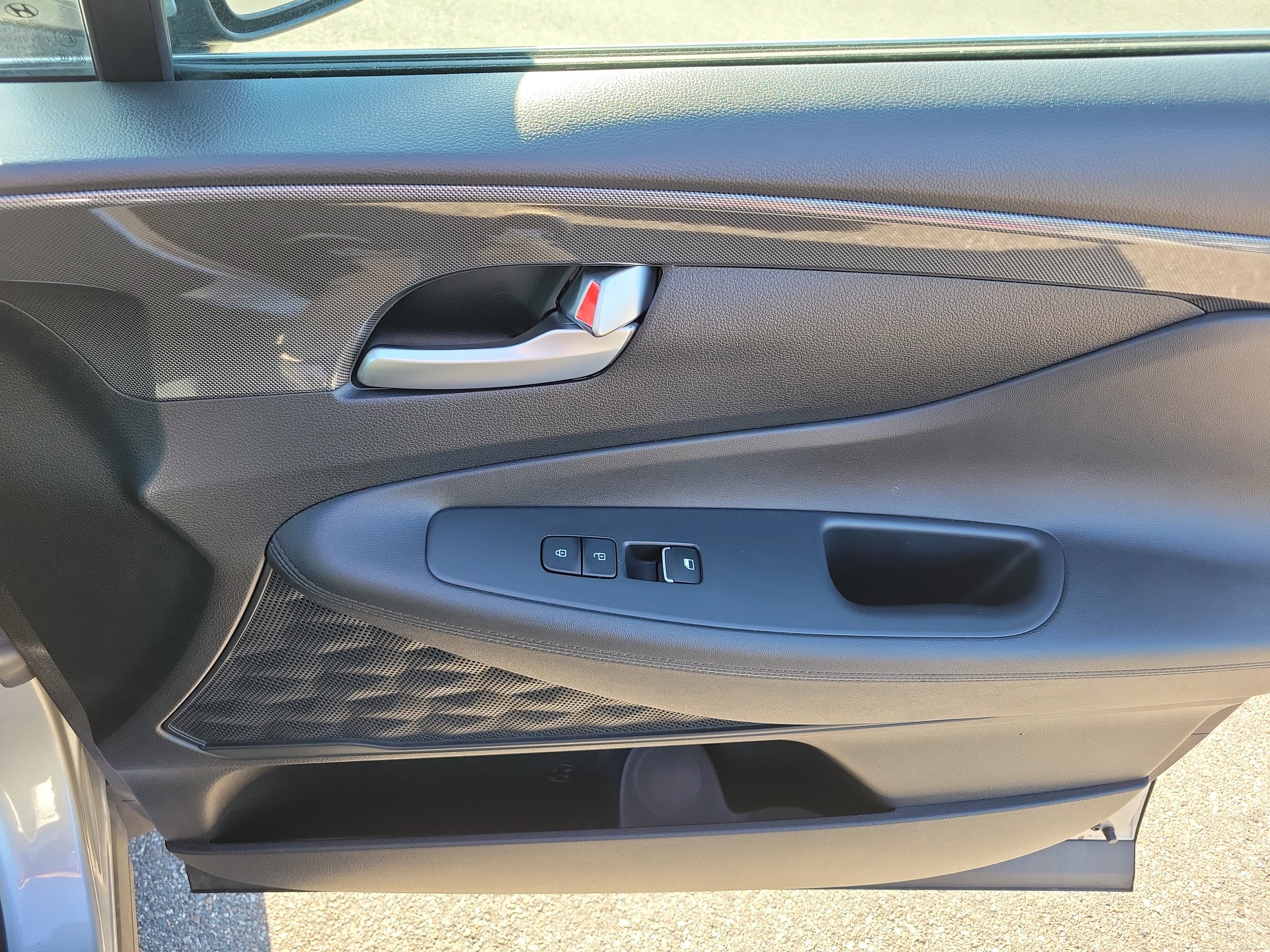 Used 2023 Hyundai Santa Fe SE w/ Cargo Package image 10