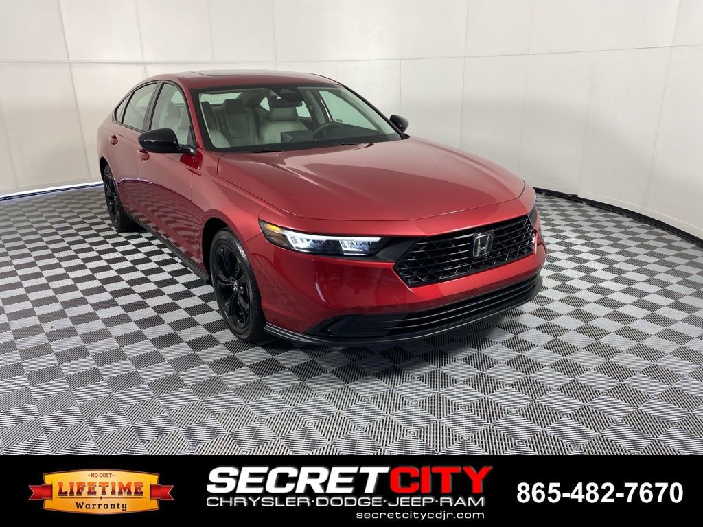 Used 2025 Honda Accord SE image 1