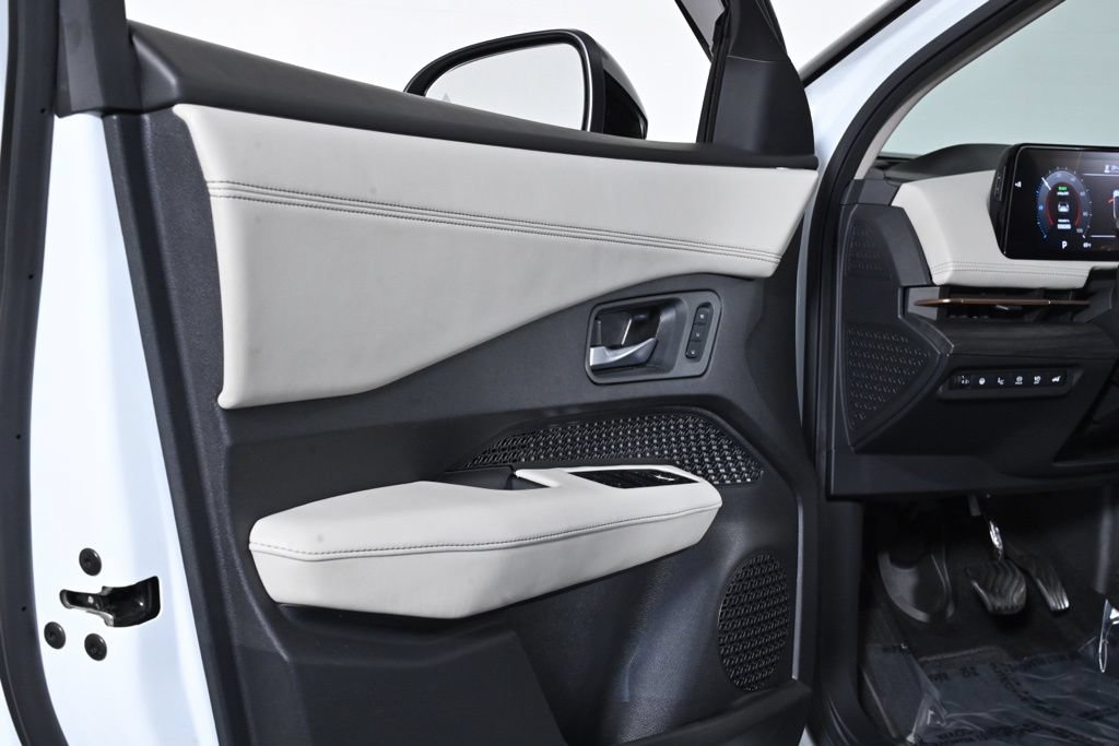 Certified 2023 Nissan Ariya FWD image 30